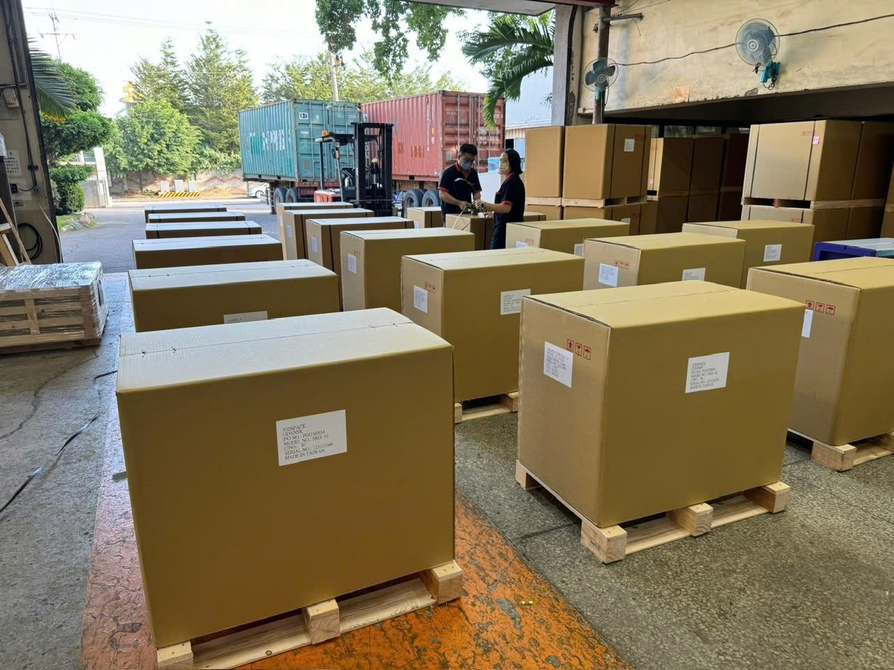 máy buộc dây nhựa