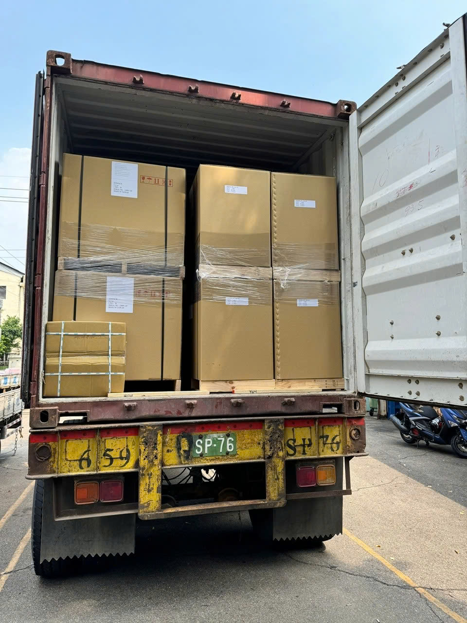 máy đóng đai kiện hàng