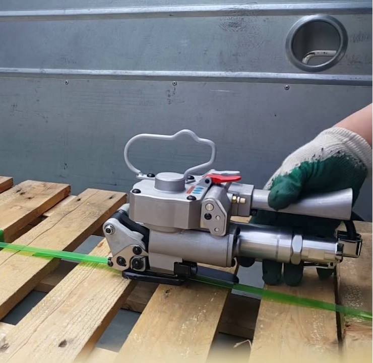 máy đóng dây đai nhựa