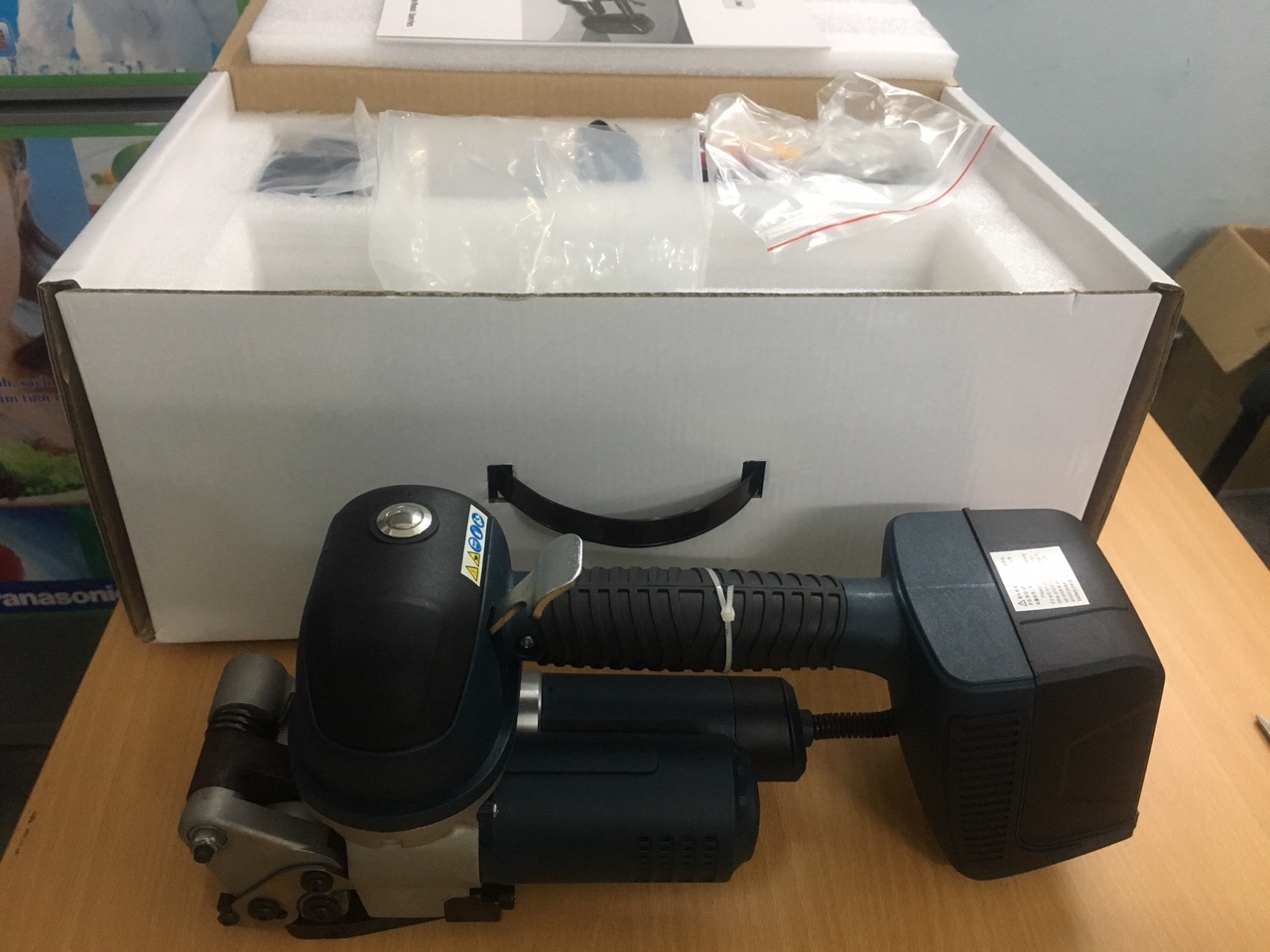 Máy siết đai nhựa