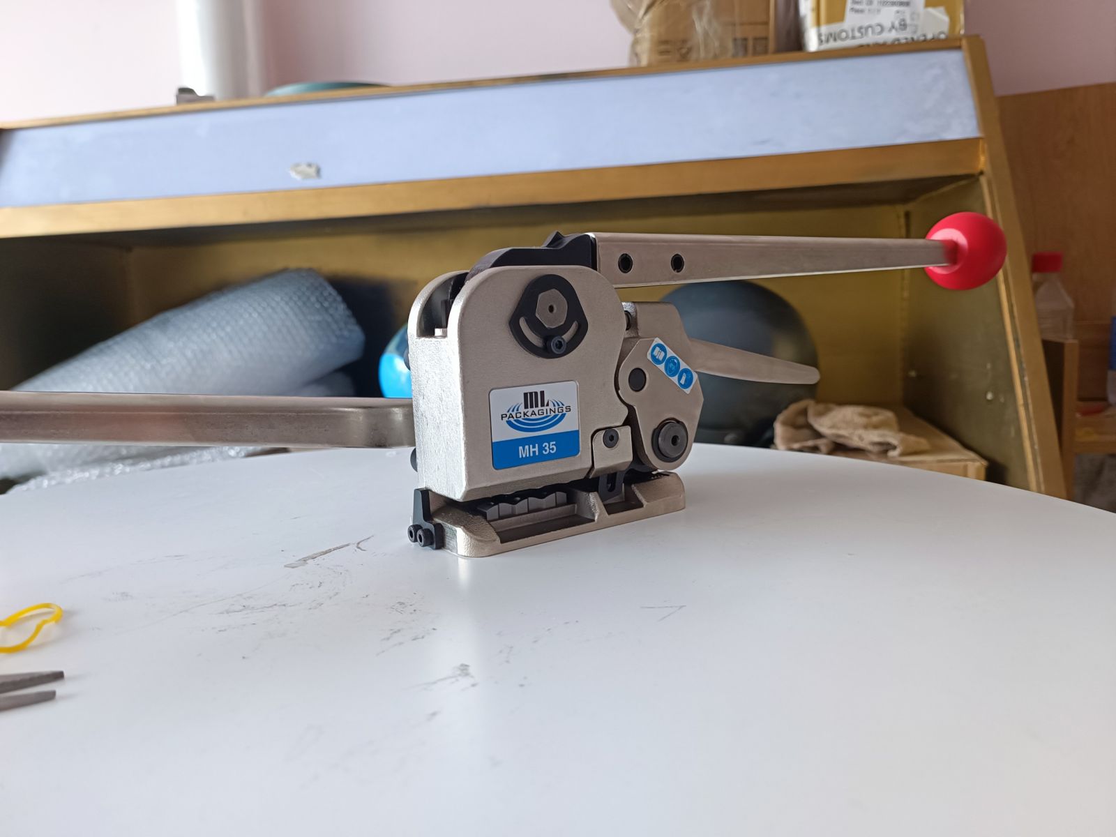 Máy đóng đai thép cầm tay