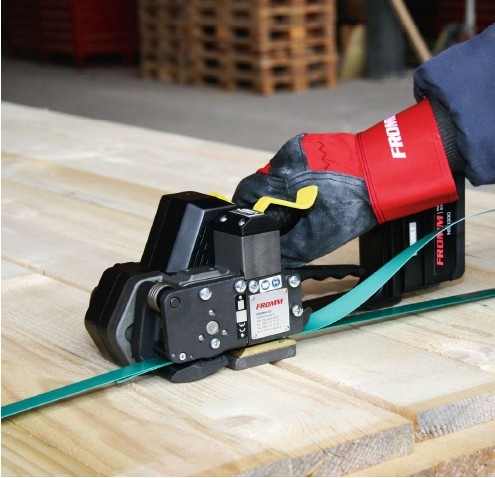 Đóng gói gạch, ngói với dây đai PET