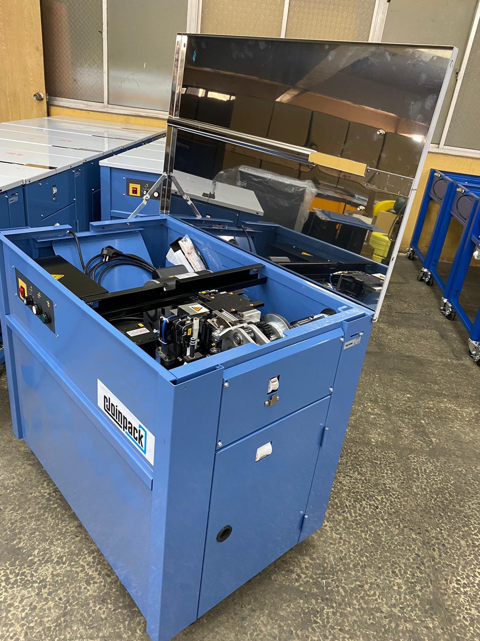 Máy đóng đai bán tự động