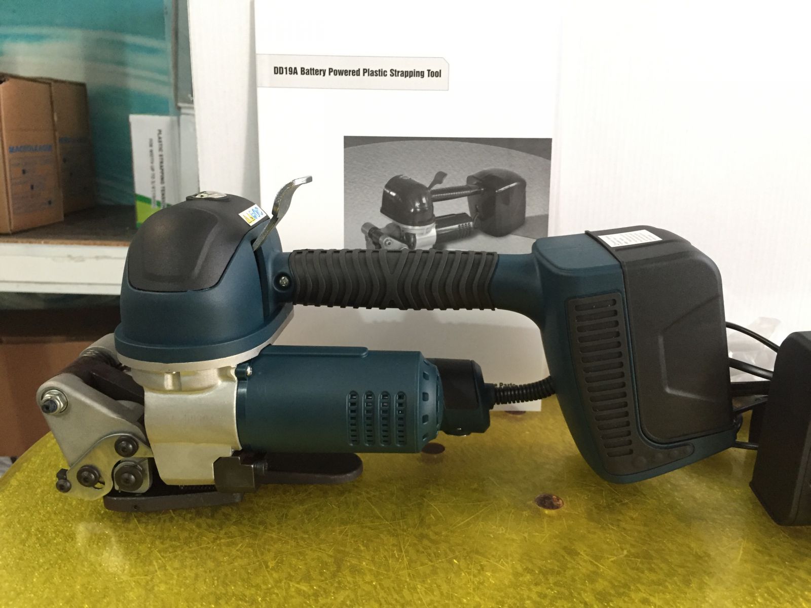 Dụng cụ đóng đai