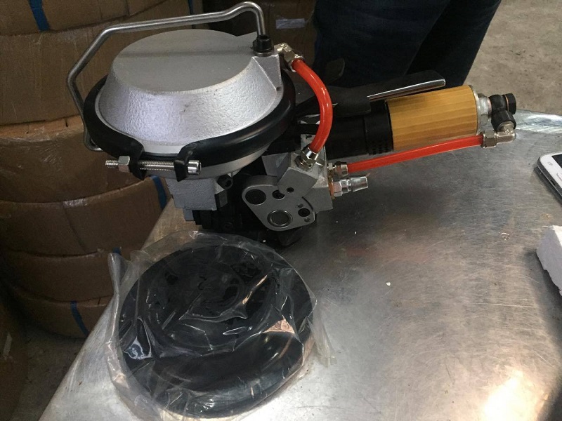 Máy đóng đai bằng tay