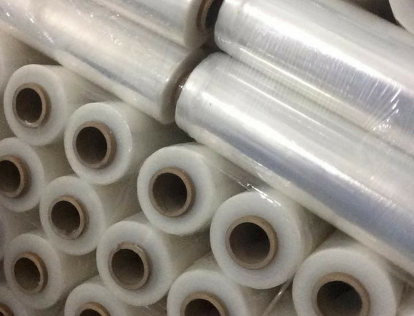 Máy quấn màng PE hoạt động như thế nào trong kho vận hiện đại?