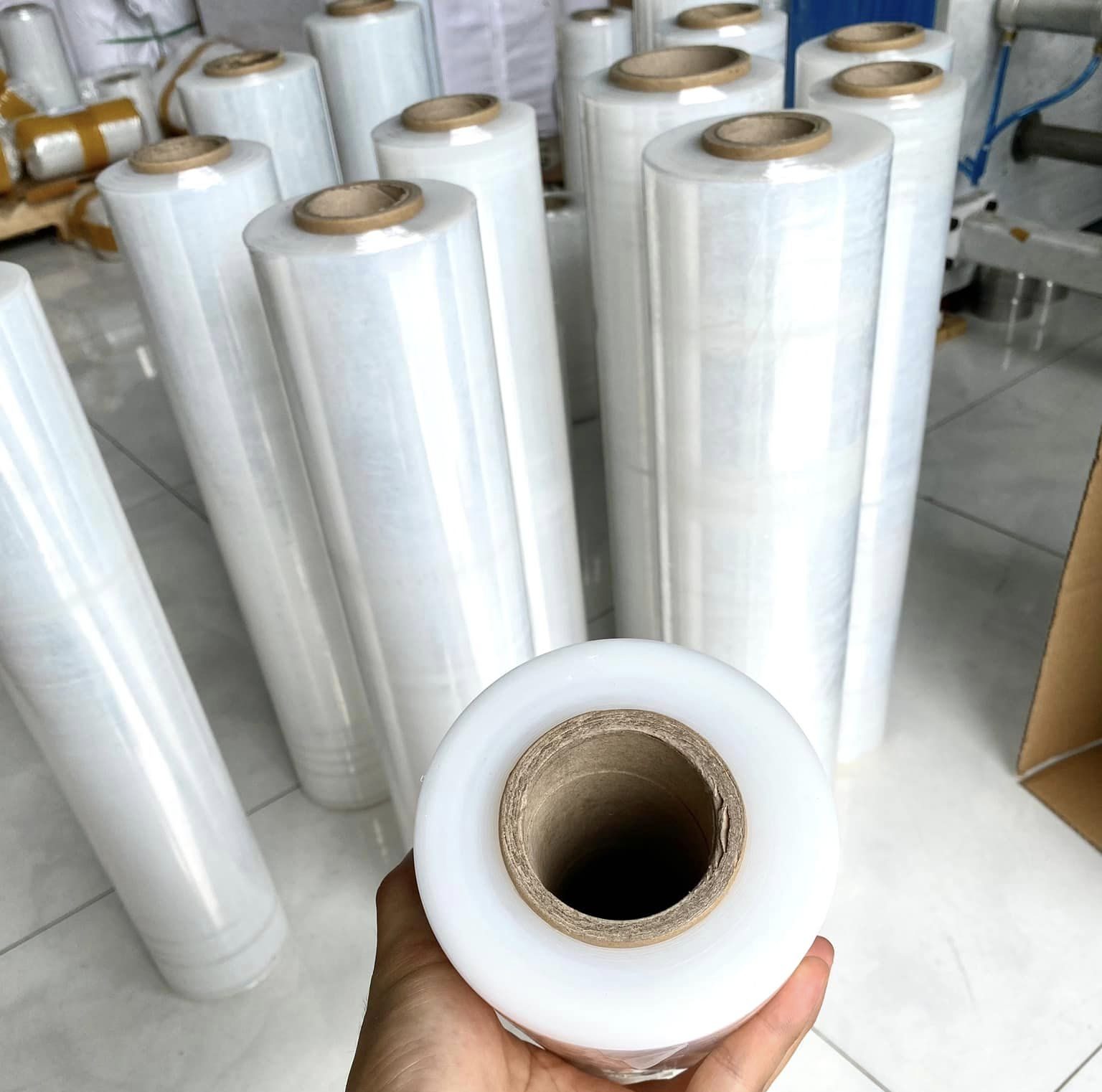 màng PE quấn pallet