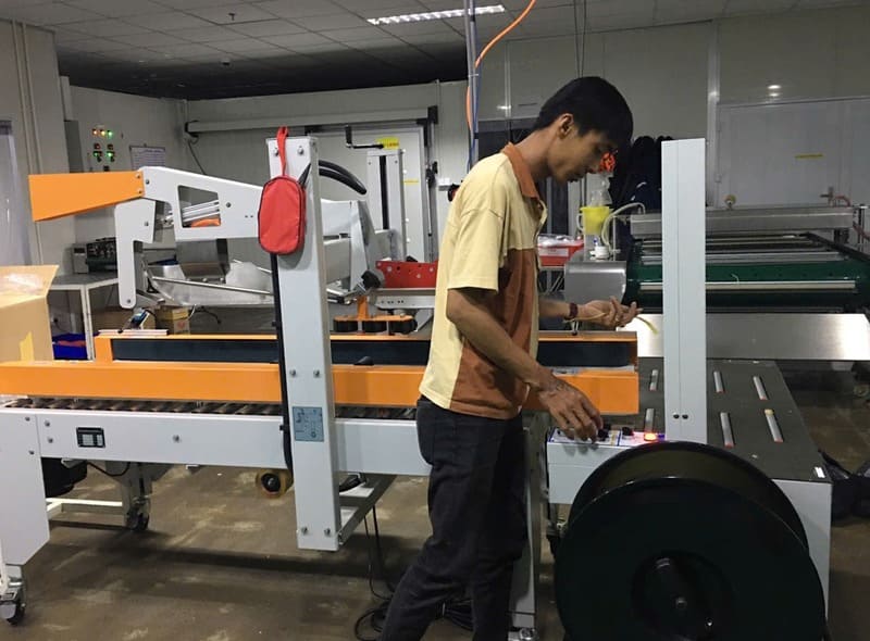 Hướng dẫn cách sử dụng máy đóng đai thùng carton tự động